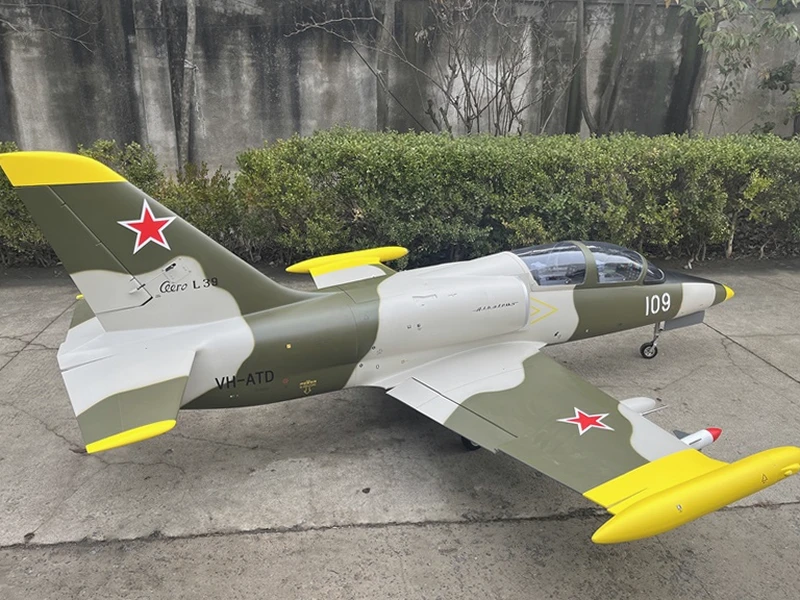 Aero L-39 — 3.5 m photo 3